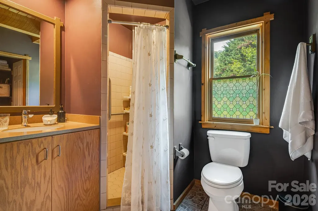 200 Black Hawk Trail Waynesville NC 28785