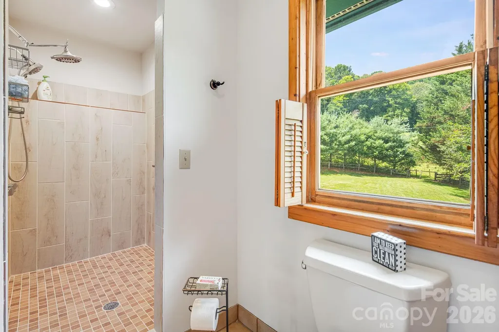 200 Black Hawk Trail Waynesville NC 28785