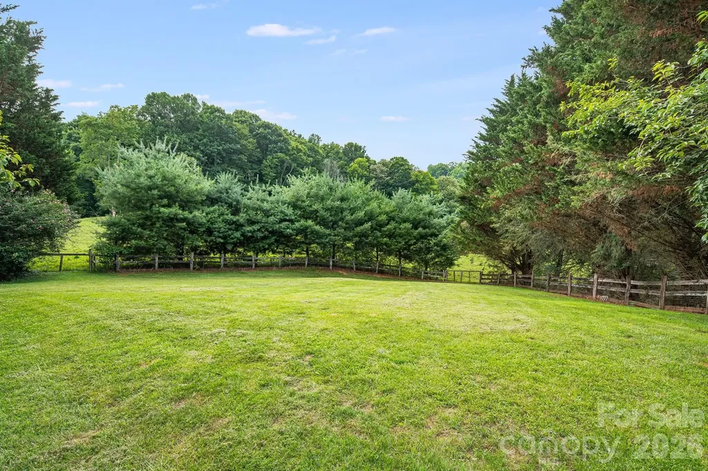 200 Black Hawk Trail Waynesville NC 28785