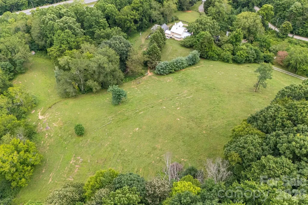 200 Black Hawk Trail Waynesville NC 28785