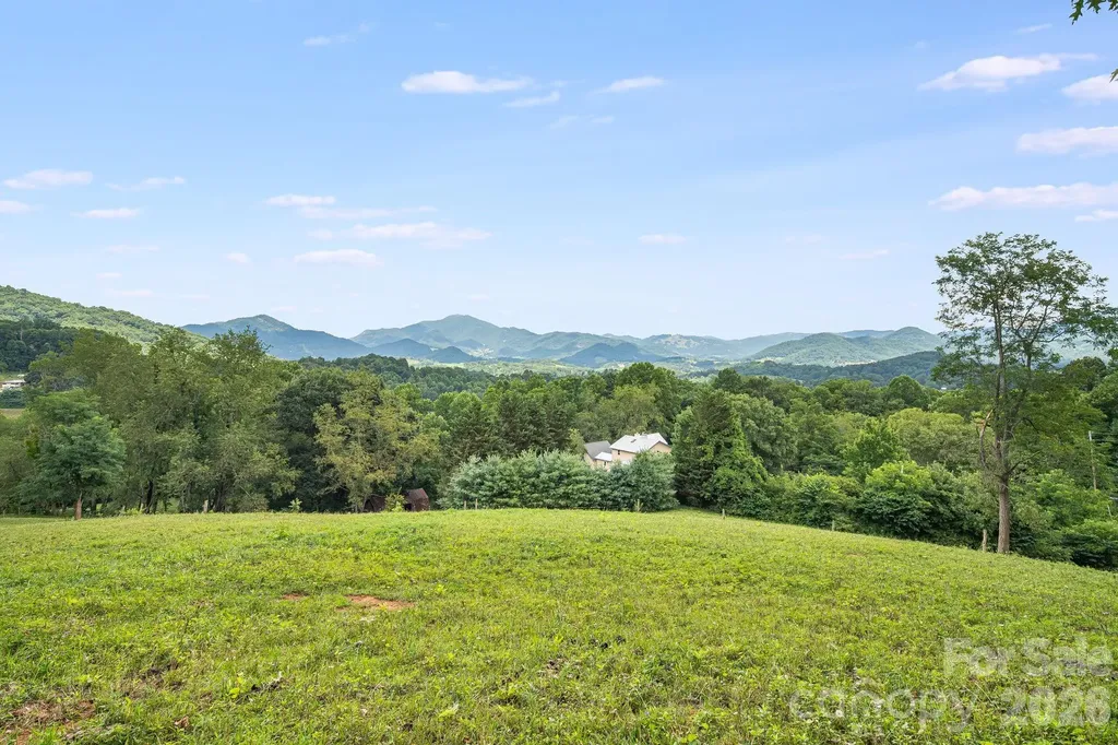 200 Black Hawk Trail Waynesville NC 28785
