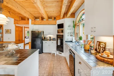 200 Black Hawk Trail Waynesville NC 28785