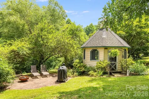 200 Black Hawk Trail Waynesville NC 28785