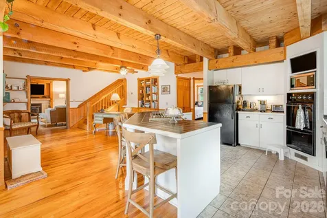 200 Black Hawk Trail Waynesville NC 28785