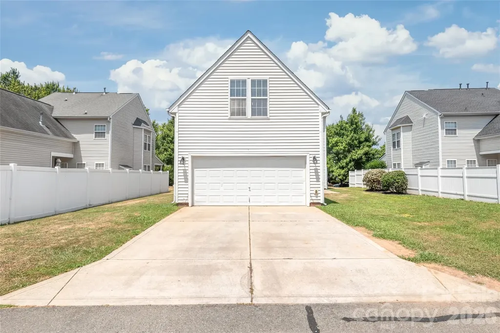 11705 Kingsley View Drive Charlotte NC 28277