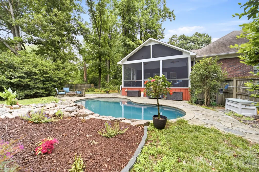 15002 Dexter Lemmond Court Charlotte NC 28227
