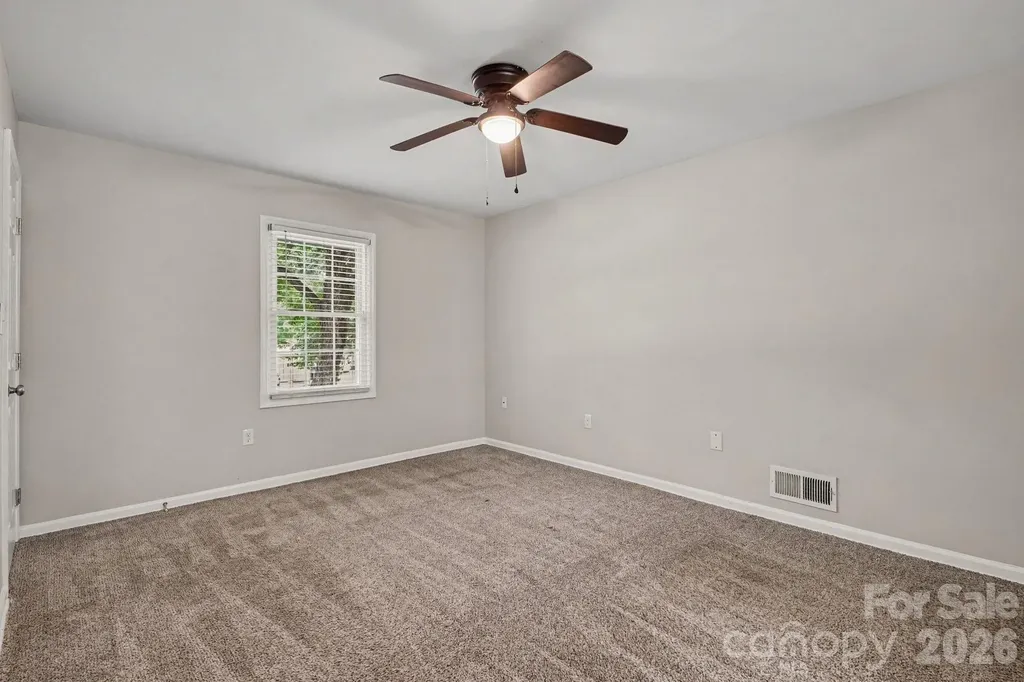 5200 Birchbark Lane Charlotte NC 28227