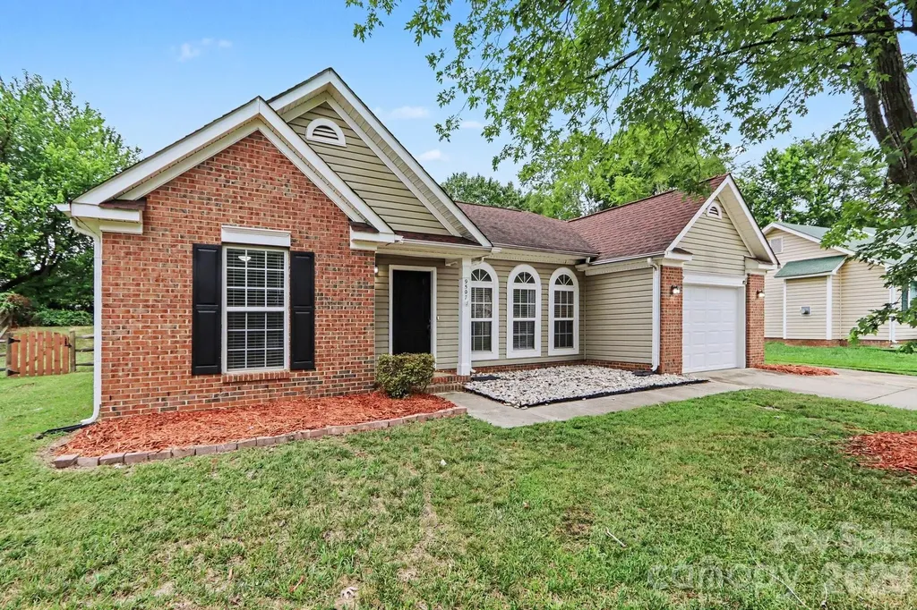 9507 Misty Arbor Way Charlotte NC 28269