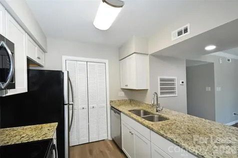 11185 Harrowfield Road Charlotte NC 28226