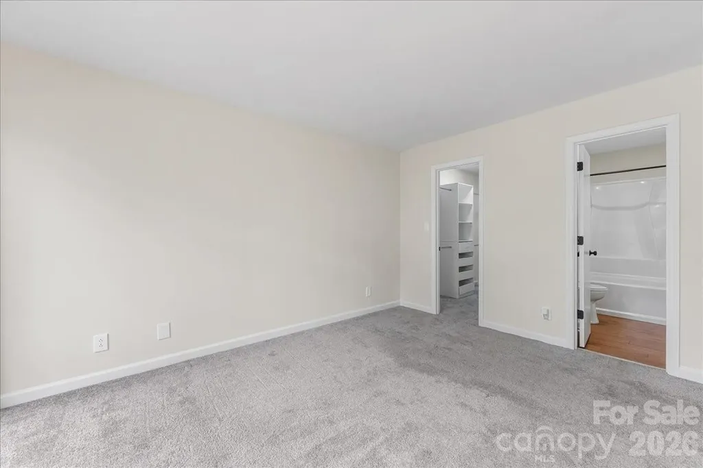 1612 Sharon Road W Charlotte NC 28210