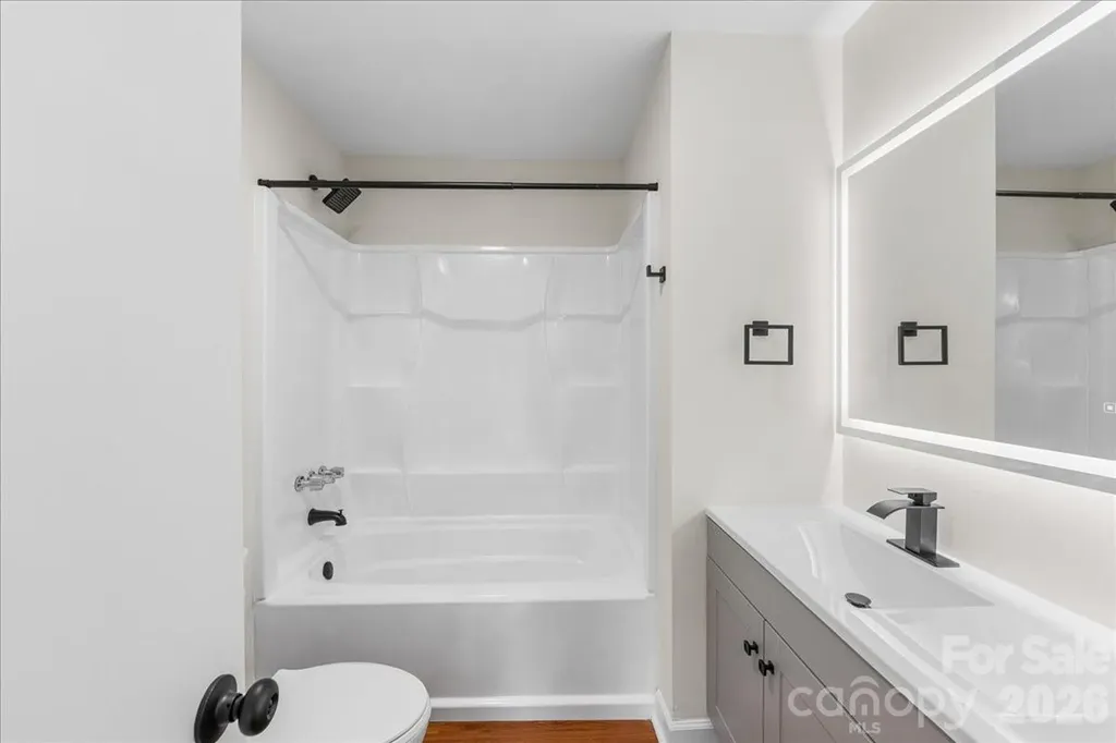1612 Sharon Road W Charlotte NC 28210