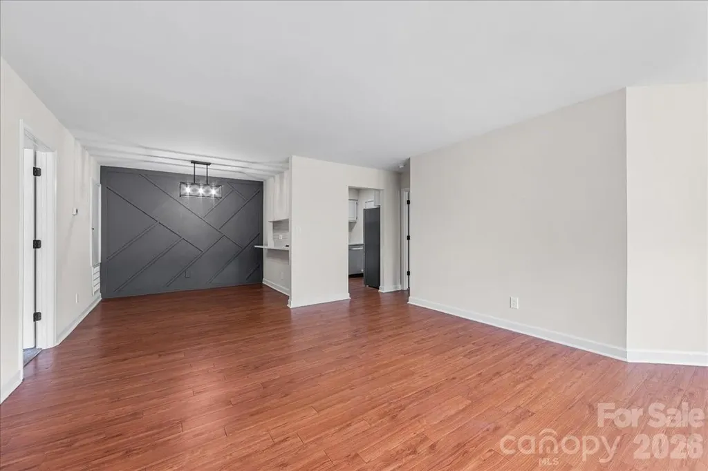 1612 Sharon Road W Charlotte NC 28210