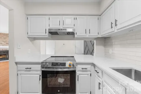 1612 Sharon Road W Charlotte NC 28210