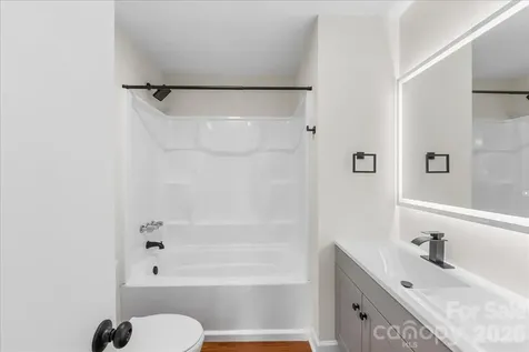 1612 Sharon Road W Charlotte NC 28210