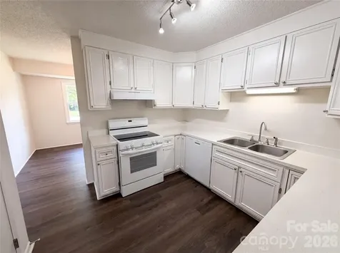 1034 Buckingham Avenue Gastonia NC 28054