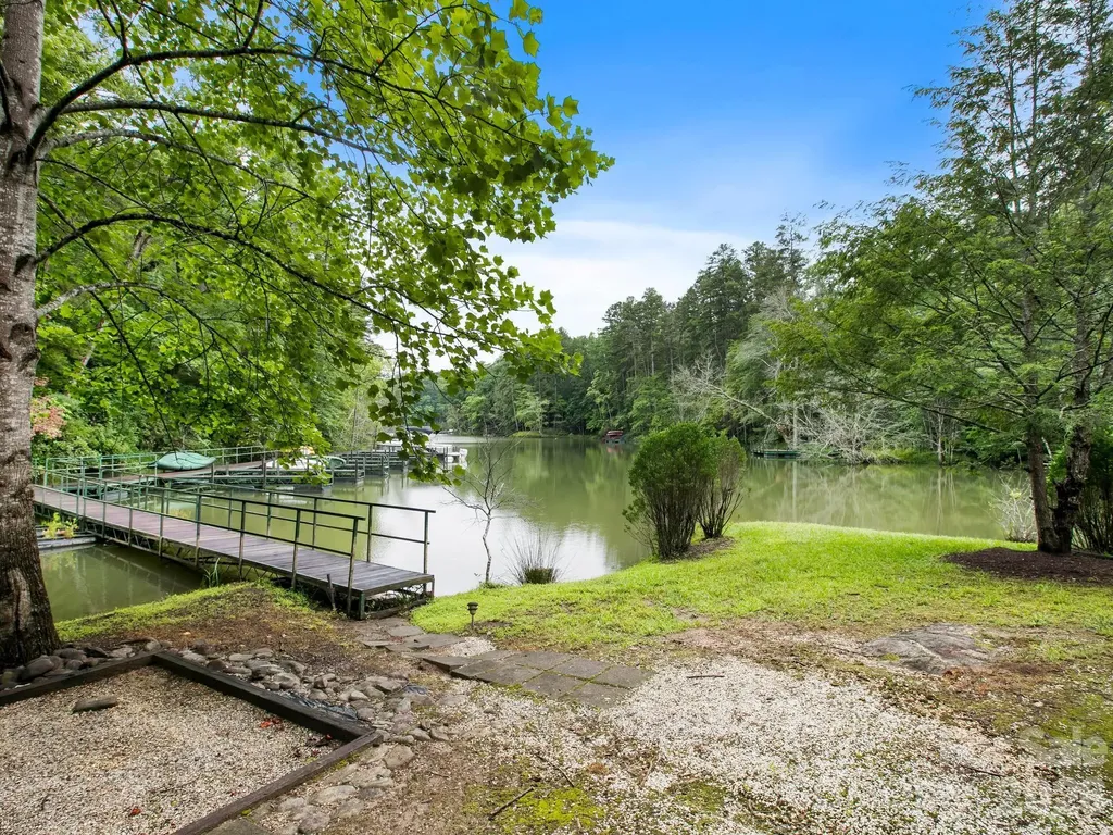 46 Indian Summer Lane Mill Spring NC 28756