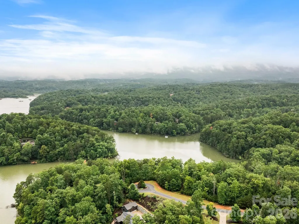 46 Indian Summer Lane Mill Spring NC 28756