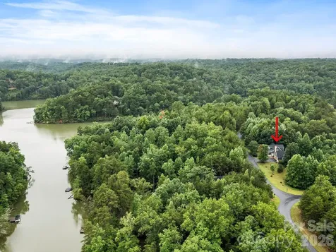 46 Indian Summer Lane Mill Spring NC 28756