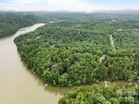 46 Indian Summer Lane Mill Spring NC 28756