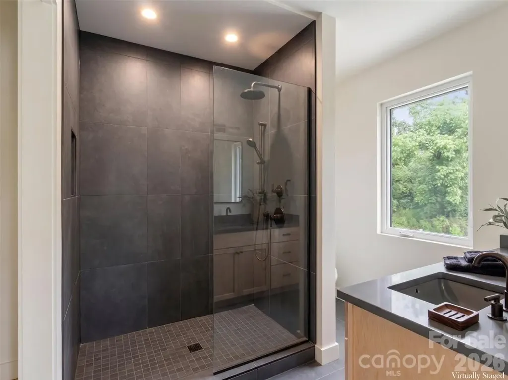 12 Weaver Hill Road Asheville NC 28805