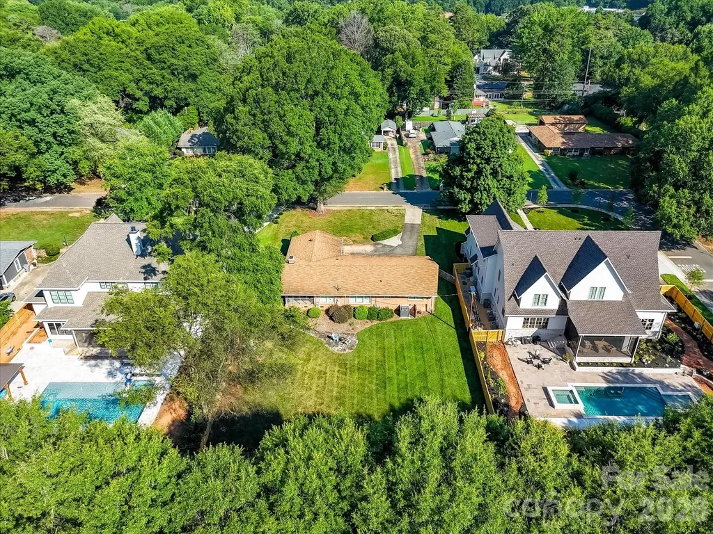 911 Lansdowne Road Charlotte NC 28270