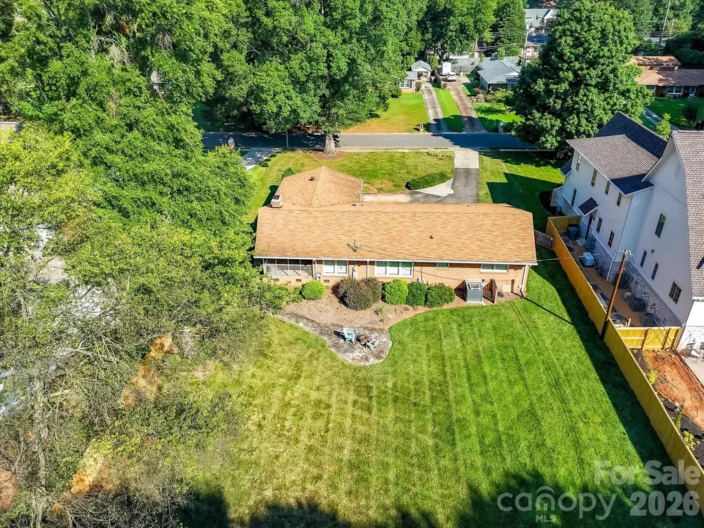 911 Lansdowne Road Charlotte NC 28270