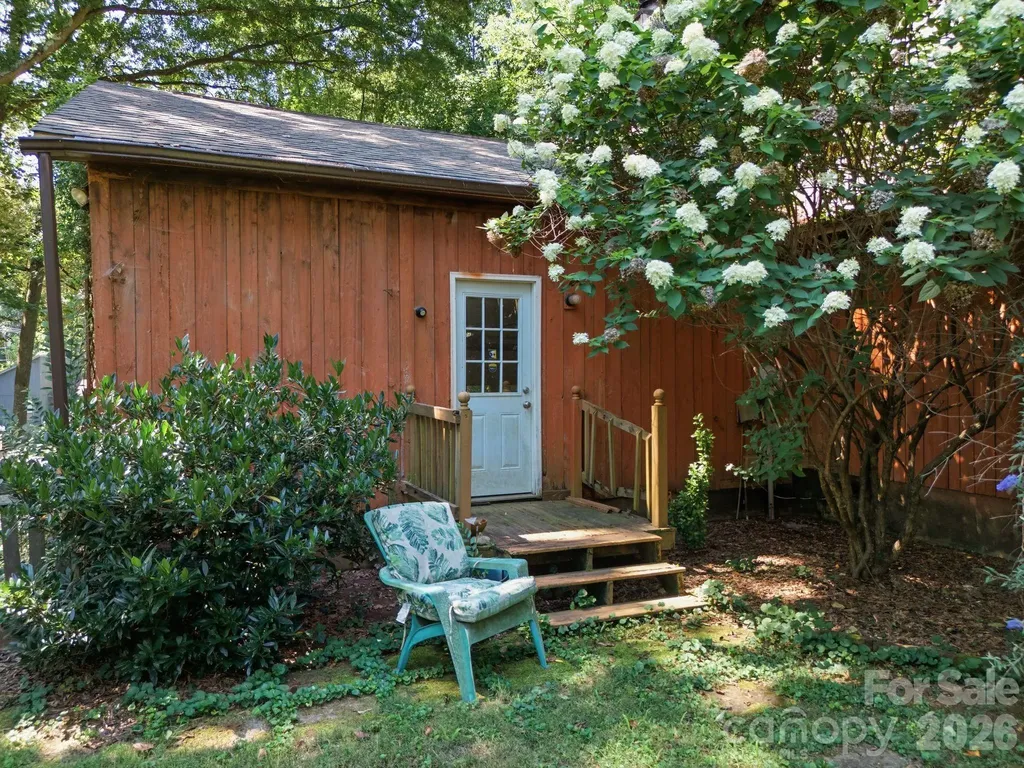 21235 Sandy Cove Road Cornelius NC 28031