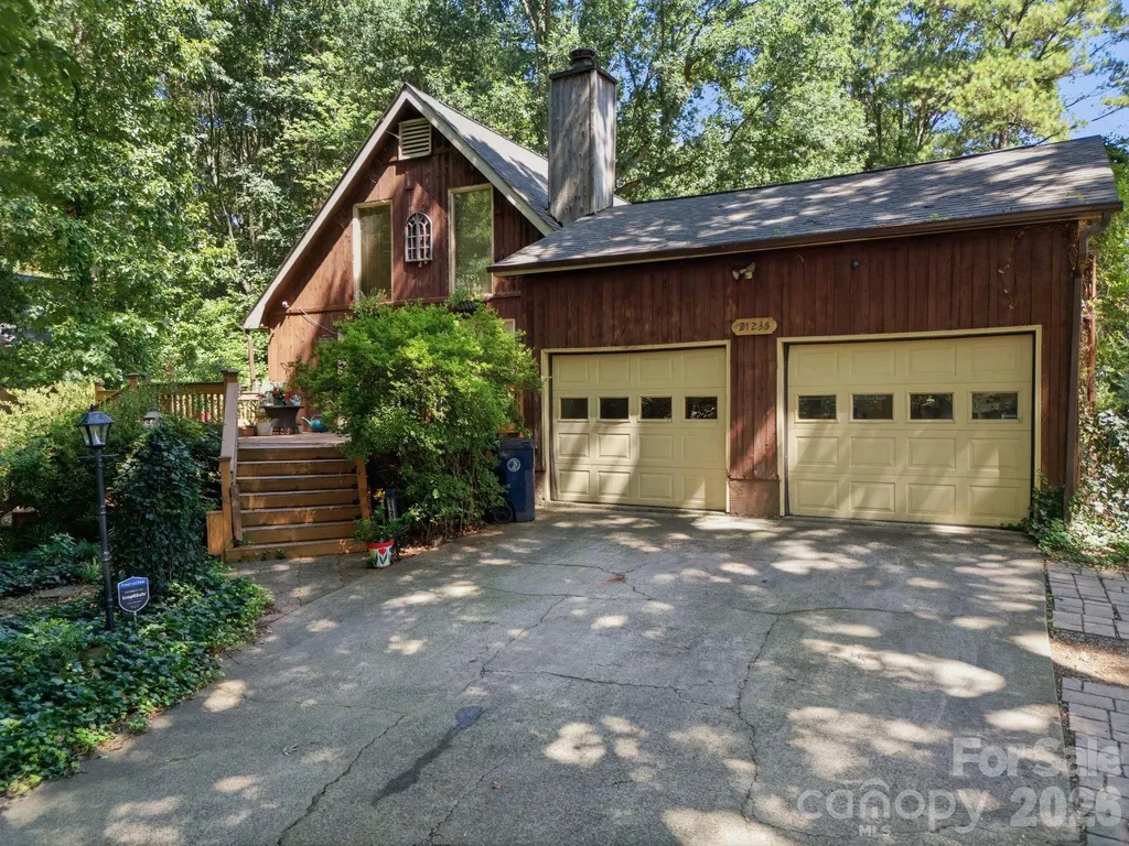 21235 Sandy Cove Road Cornelius NC 28031