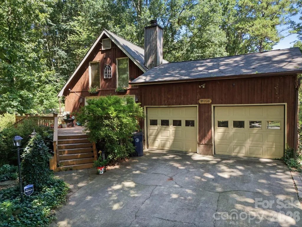21235 Sandy Cove Road Cornelius NC 28031