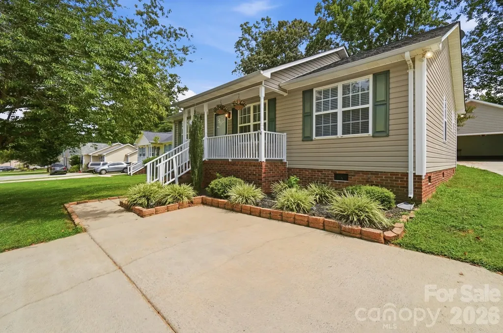 2370 Glenwood Street Kannapolis NC 28083