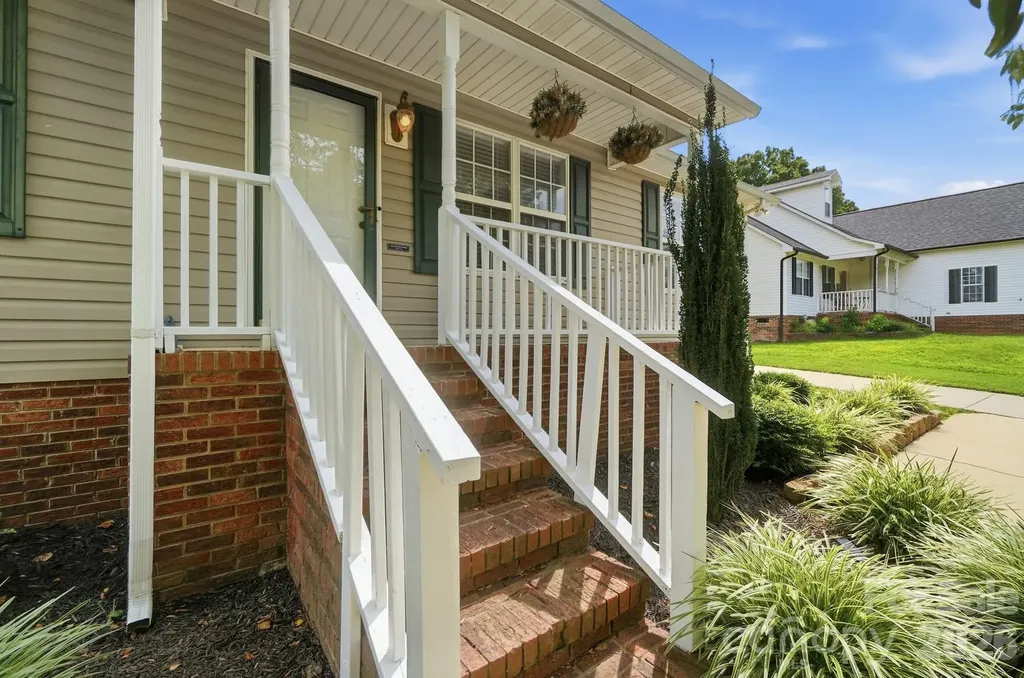 2370 Glenwood Street Kannapolis NC 28083