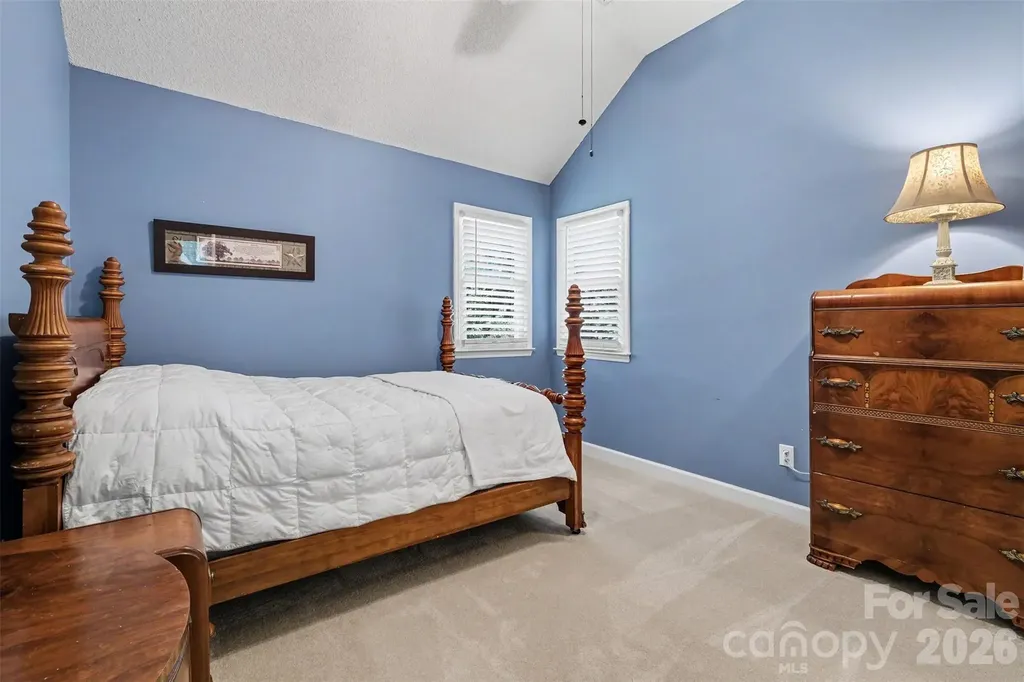 10010 Drawbridge Drive Charlotte NC 28215