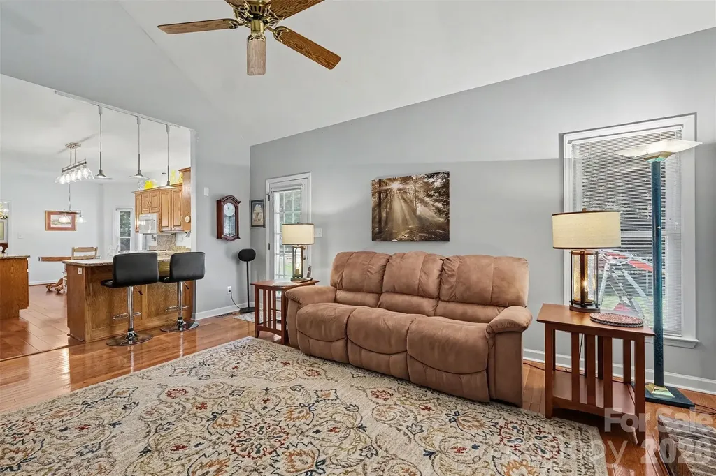 10010 Drawbridge Drive Charlotte NC 28215