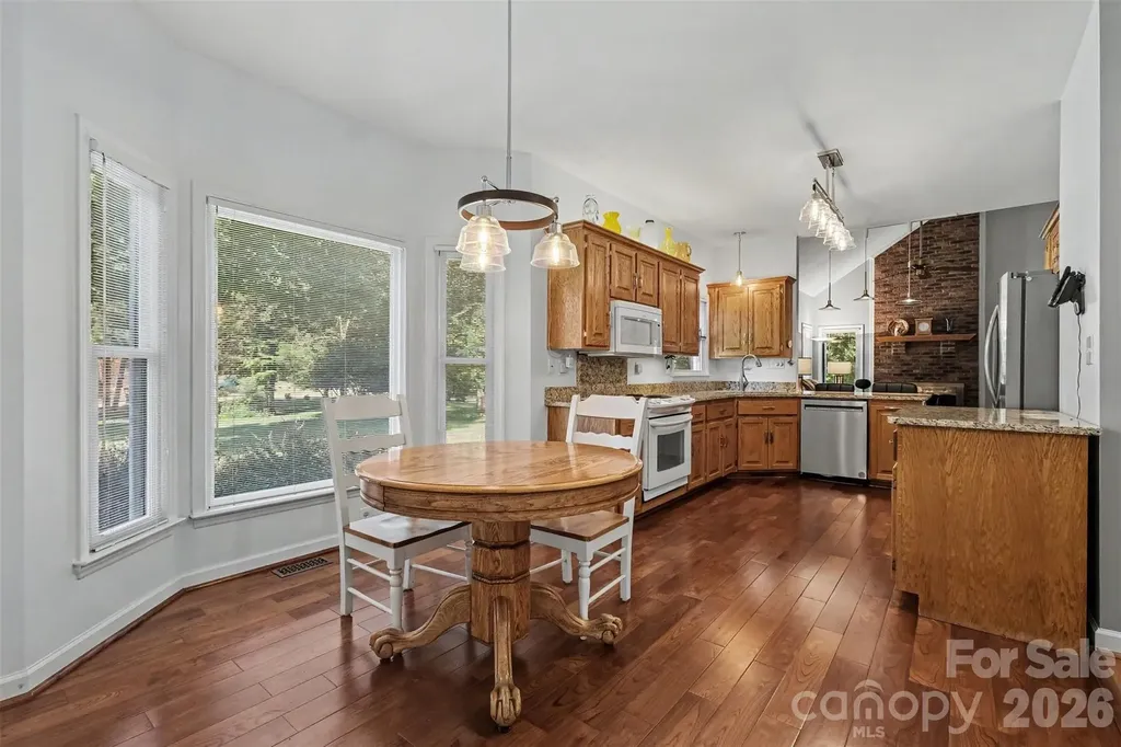 10010 Drawbridge Drive Charlotte NC 28215