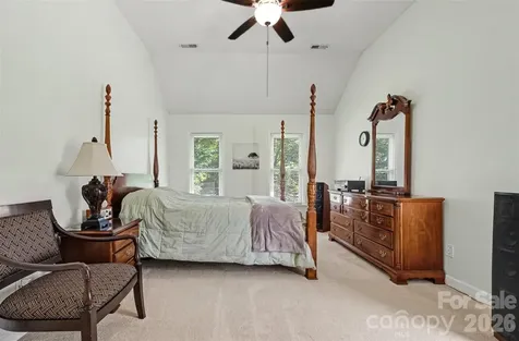 10010 Drawbridge Drive Charlotte NC 28215