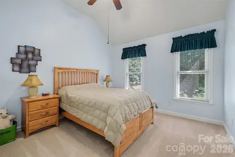 10010 Drawbridge Drive Charlotte NC 28215