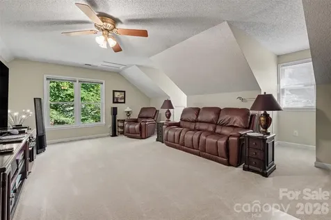 10010 Drawbridge Drive Charlotte NC 28215