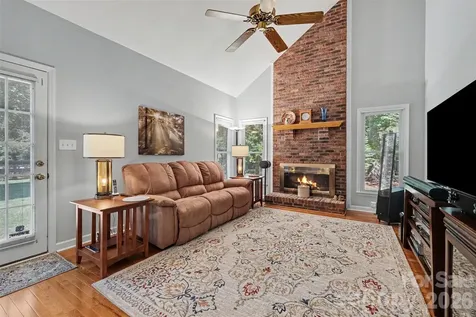 10010 Drawbridge Drive Charlotte NC 28215