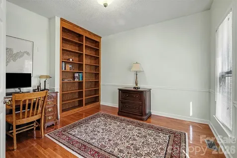 10010 Drawbridge Drive Charlotte NC 28215