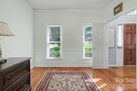 10010 Drawbridge Drive Charlotte NC 28215