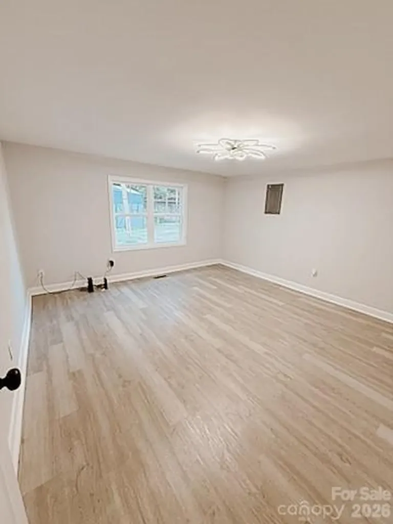 3028 Playmore Beach Road Morganton NC 28655