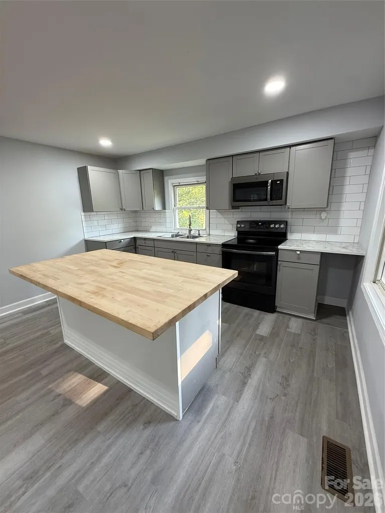 3028 Playmore Beach Road Morganton NC 28655
