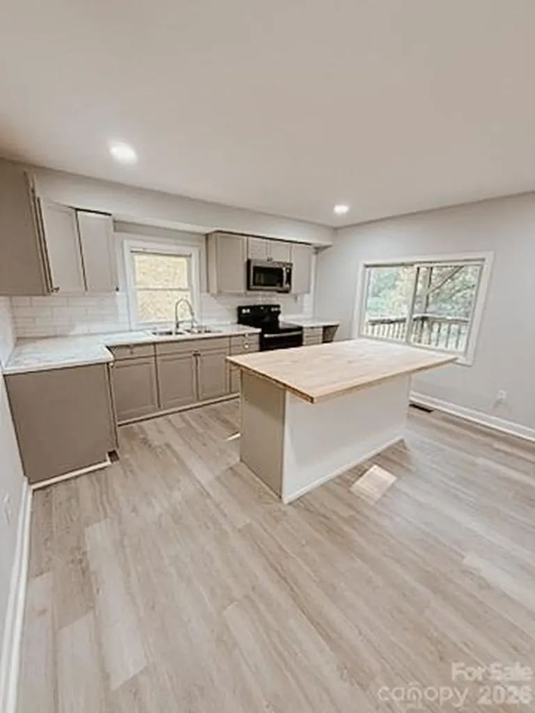 3028 Playmore Beach Road Morganton NC 28655
