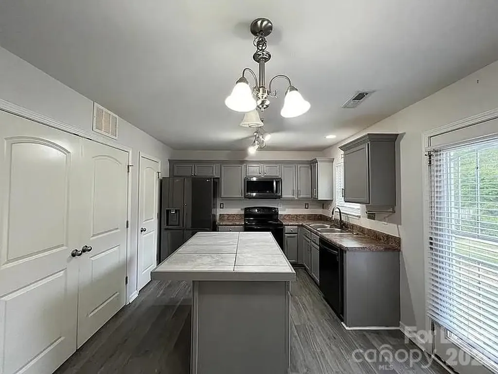 4828 Lynn Lee Circle Charlotte NC 28269