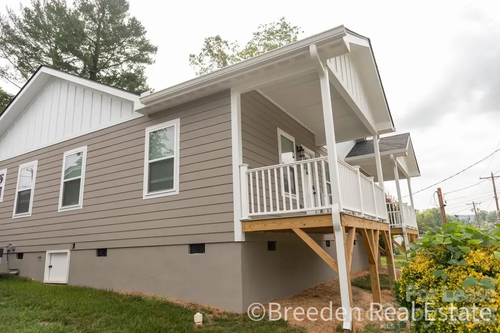382 Harper Avenue Lenoir NC 28645