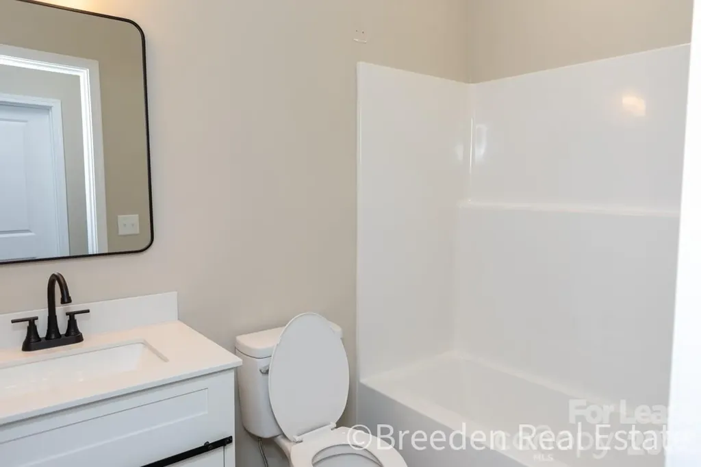 382 Harper Avenue Lenoir NC 28645