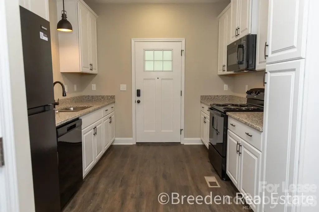 382 Harper Avenue Lenoir NC 28645