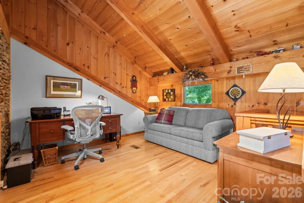 221 White Oak Trail Banner Elk NC 28604