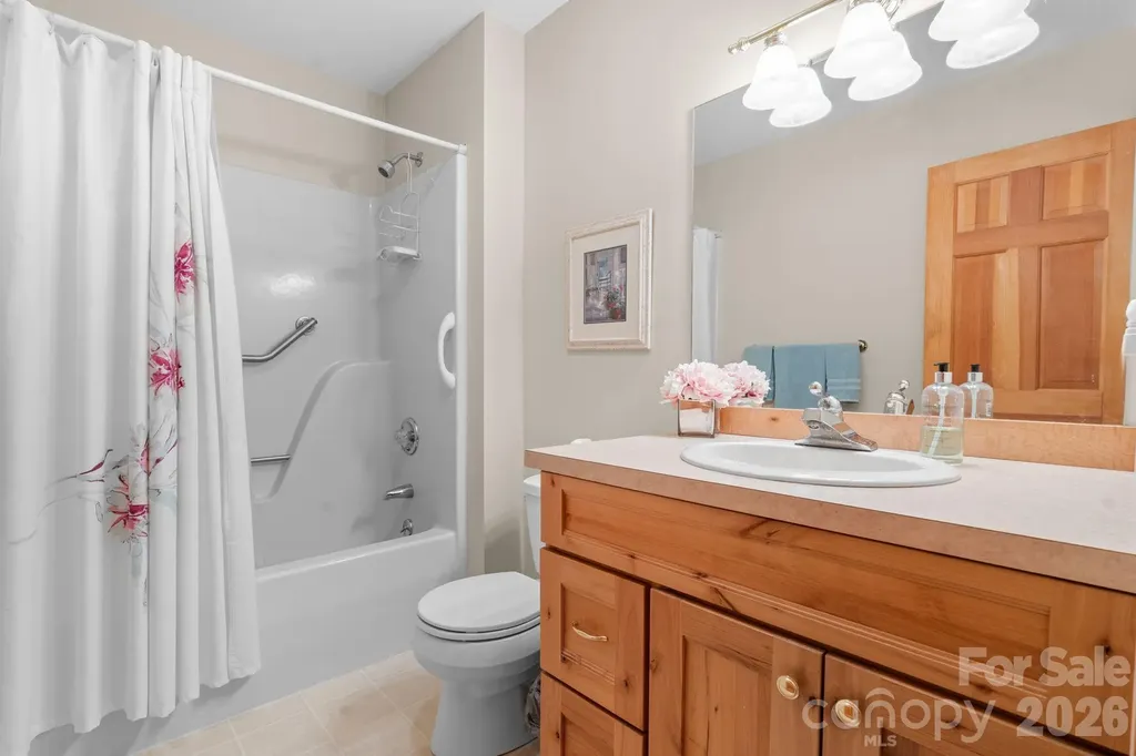 221 White Oak Trail Banner Elk NC 28604