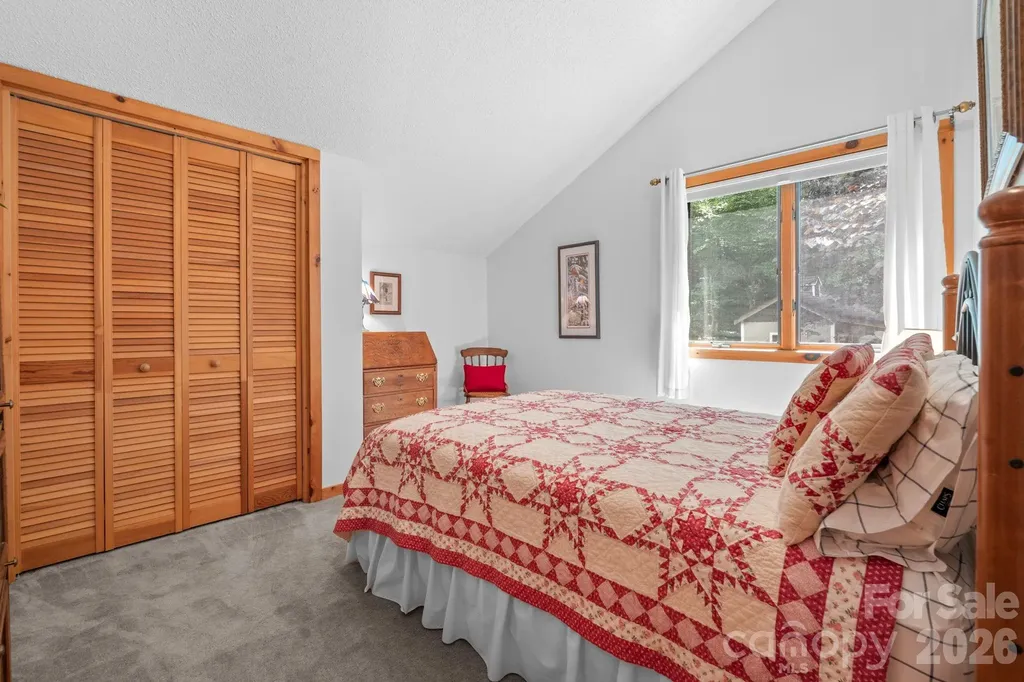 221 White Oak Trail Banner Elk NC 28604